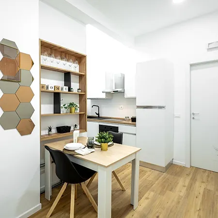 Centocinque Aparthouse - Luxe Roma