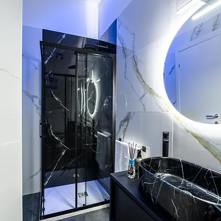Centocinque Aparthouse - Luxe Roma